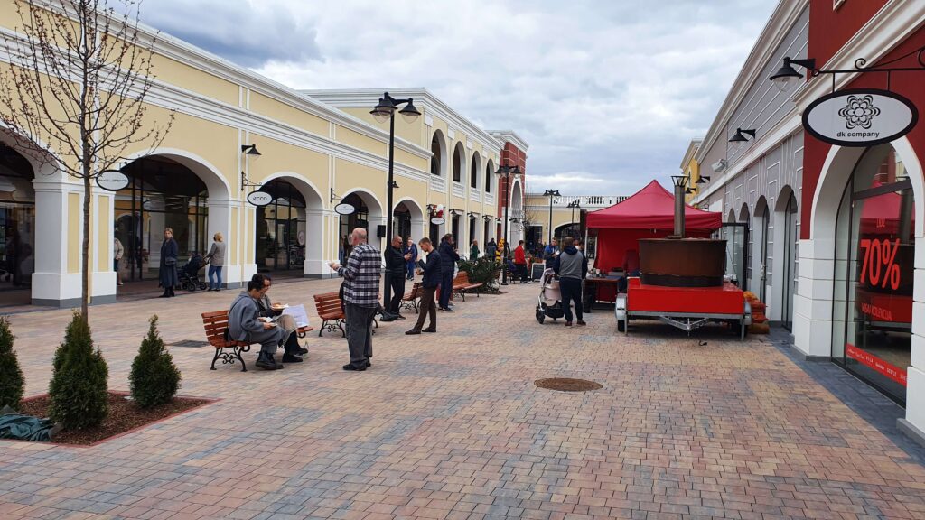 Via Jurmala Outlet Village Gastro trigus